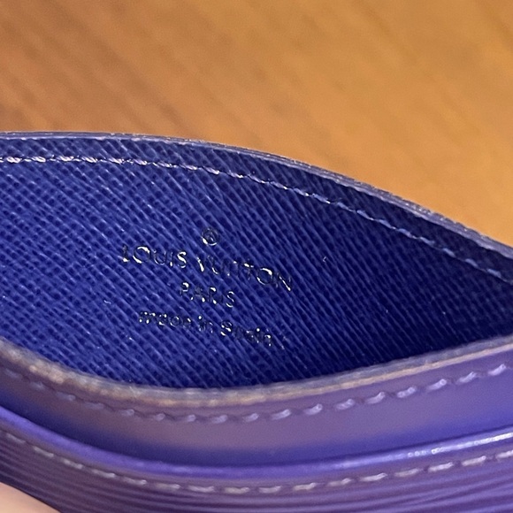 Louis Vuitton Epi Vibrant Purple Card Holder - Picture 4 of 4
